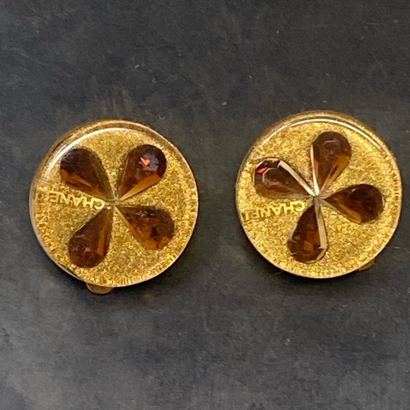 Chanel Vintage Lucite Amber Four Leaf Clip On Earrings - Picture 6 of 16